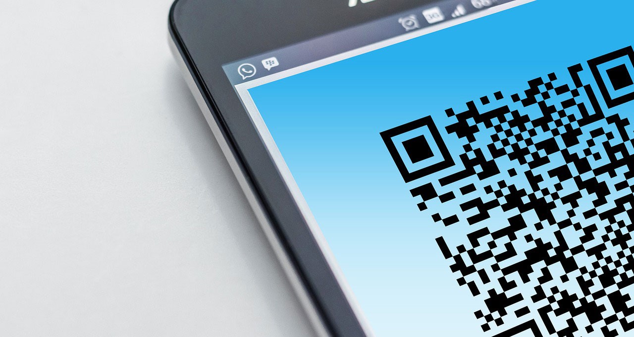 Using QR Codes to Bridge Online and Offline Media